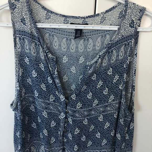 Summer dress - Picture 3 of 4